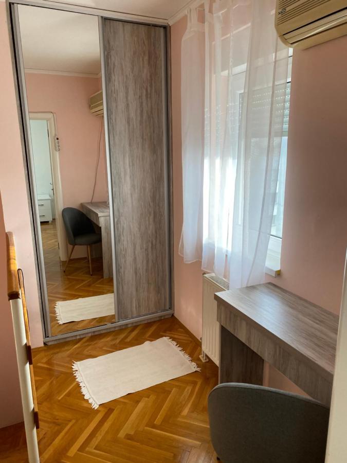 Apartment Cactus 021 Novi Sad Buitenkant foto